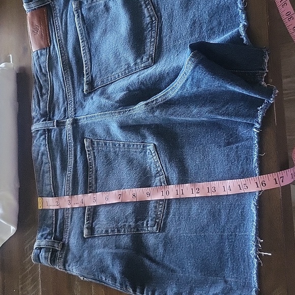 Ralph Lauren Jean Shorts - Picture 7 of 7